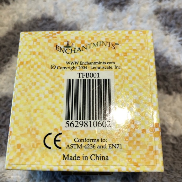 Toothfairy Box and Notecard - Picture 9 of 9